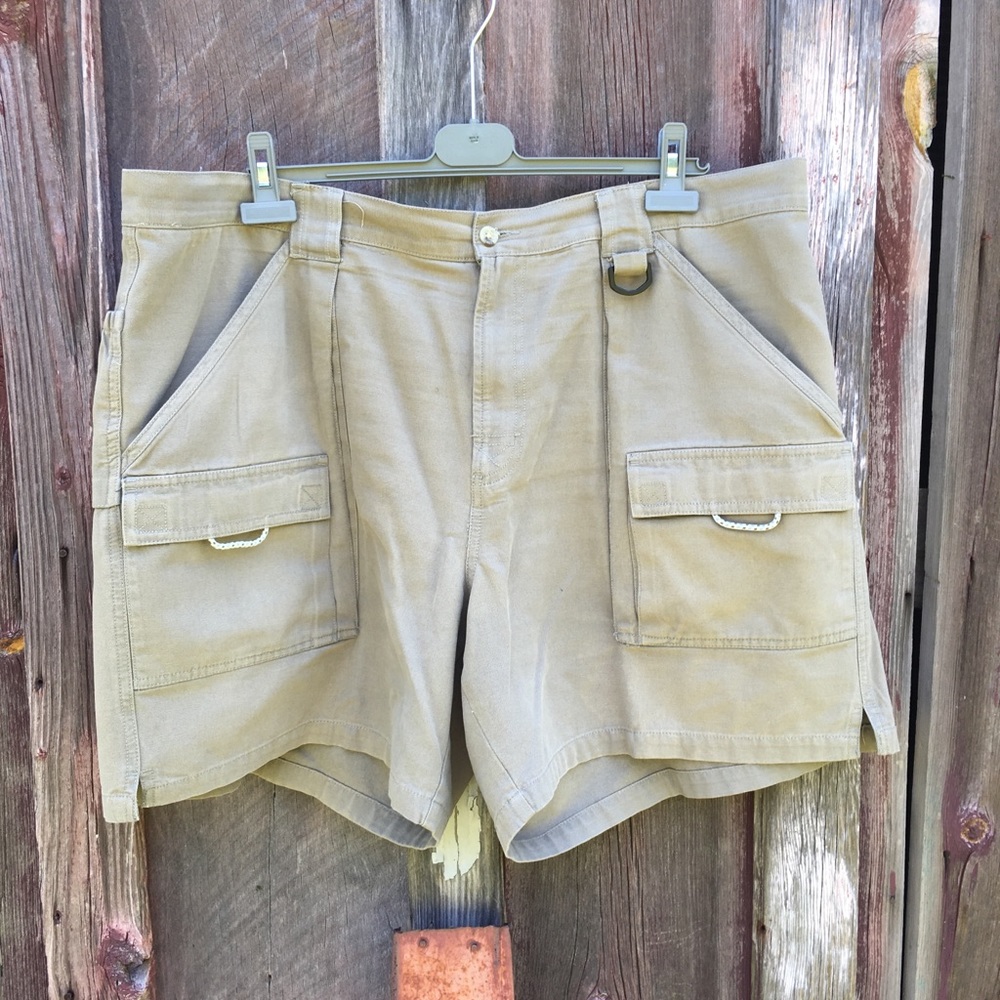 Men’s Colombia golf shorts!